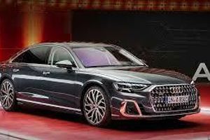 Audi Q2 исчезнет из линейки: Почему бренд избавляется от компактного кроссовера
